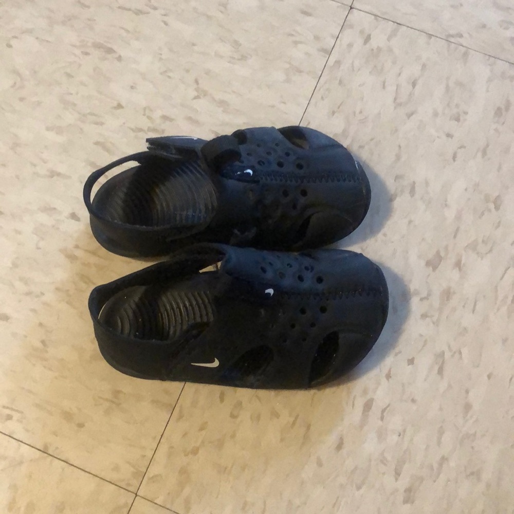 Toddlers Nike sandals